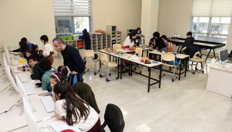 Çocuklar atölye temelli eğitimlerle geleceğe hazırlanıyor