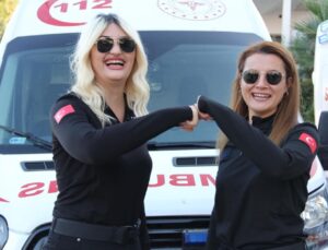 Herkesten hızlı gidiyorlar.. Mersin’in ilk kadın ambulans şoförleri