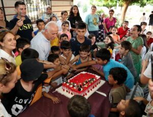 Akdeniz’de çocuklara sürpriz doğum günü