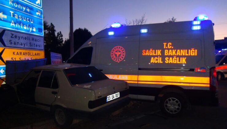 Mersin’de ambulans otomobille çarpıştı: 4 yaralı
