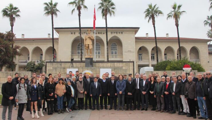 Mersin’de 10 Ocak Çalışan Gazeteciler Günü kutlandı