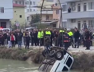 Mersin’de kontrolden çıkan araç sulama kanalına düştü, sürücü hayatını kaybetti